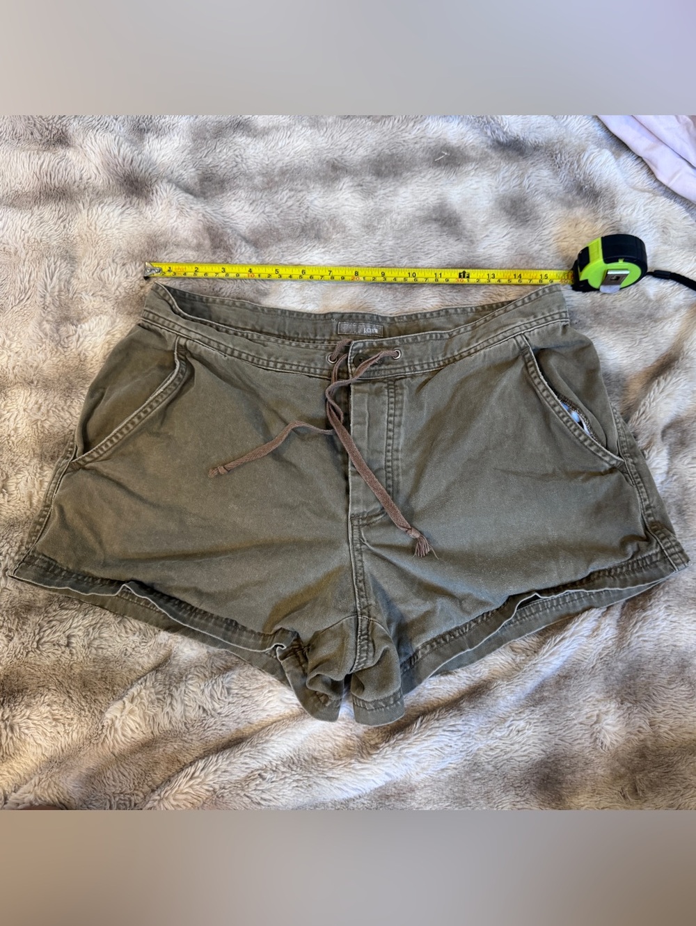 Vintage J Crew Khaki/Olive green cargo shorts